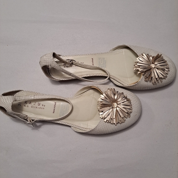 A.G. Giraudon Kaju Leather Flat With Fringe Pom - Picture 8 of 12